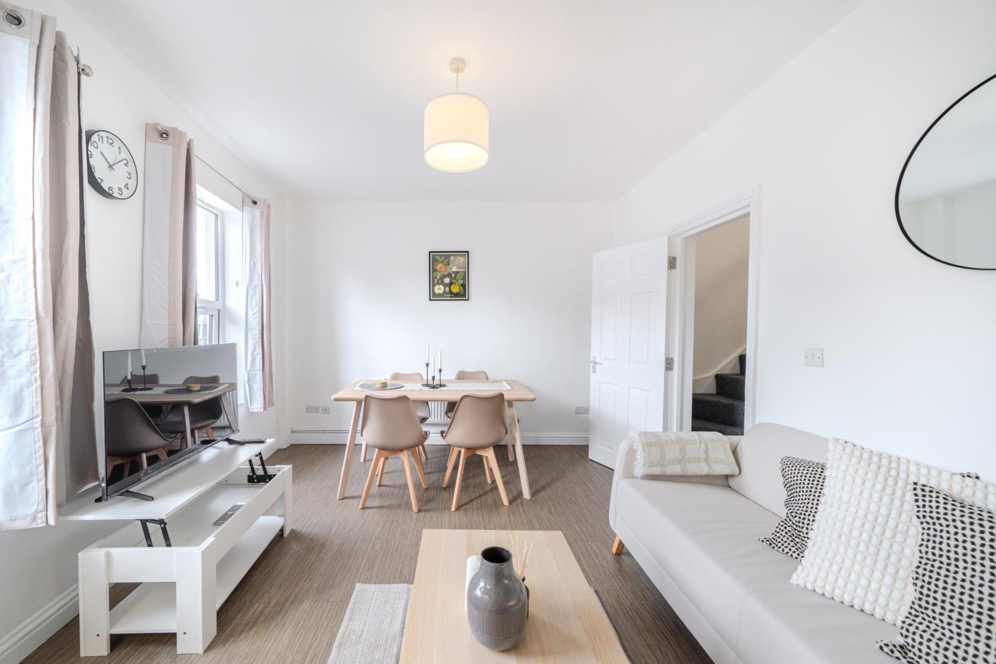 351b Fishponds Road * Bristol